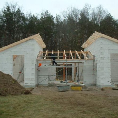 Zimmererarbeiten an einem Dach